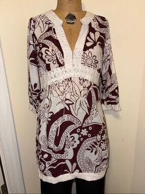 Women's Floral Print Tunic with Crochet Trim - White & Brown